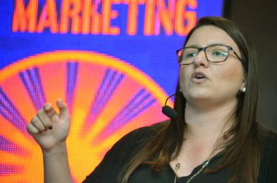 Cristina Regueira Marcano CMO y cofundadora de la agencia Kiwi Agency